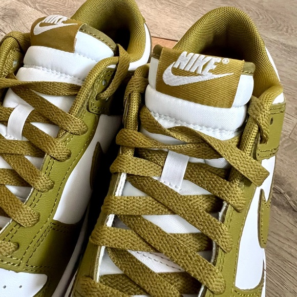 Nike Dunk Low Retro Sneakers-White/Khaki Green-size 8.5 women’s 7 men’s - Picture 6 of 11